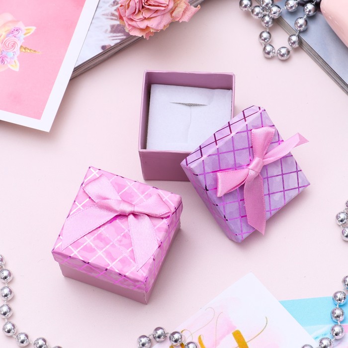 Коробочка подарочная под кулон,серьги,кольцо "Клетка перелив" 5*5*3,5см, цвет малиновый