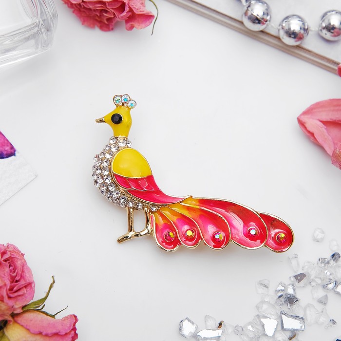 Брошь "Павлин" с маленьким хвостом, цвет розово-желтый в золоте