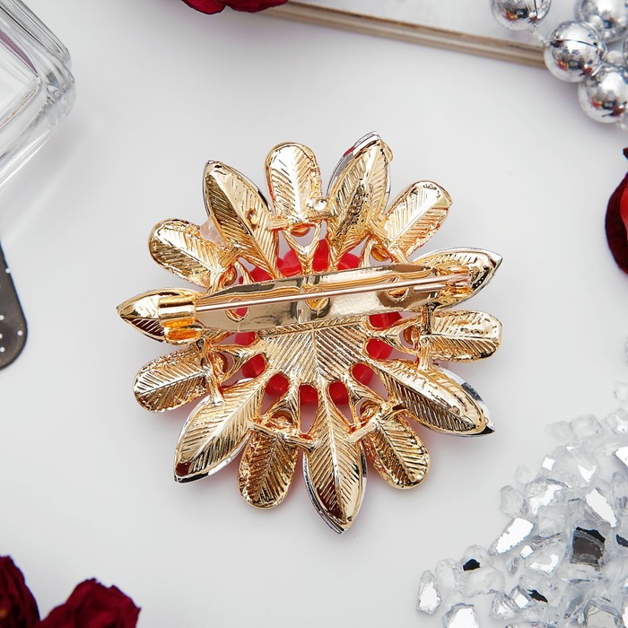 Брошь "Цветок" маргаритка, цвет красно-белый в золоте