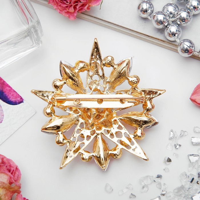 Брошь "Цветок" в росе, цветной в золоте