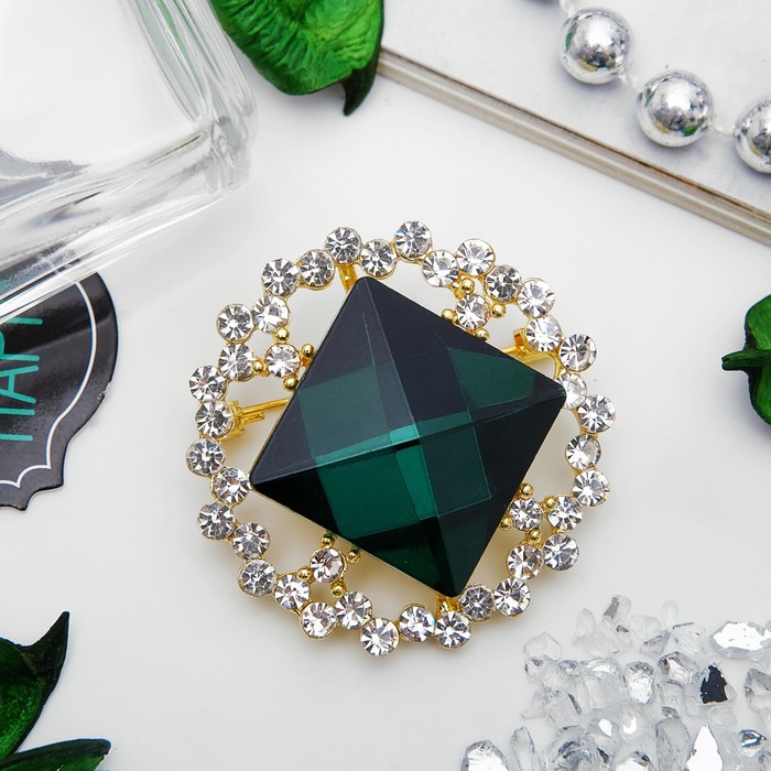 Брошь "Квадрат", цвет бело-изумрудный в золоте