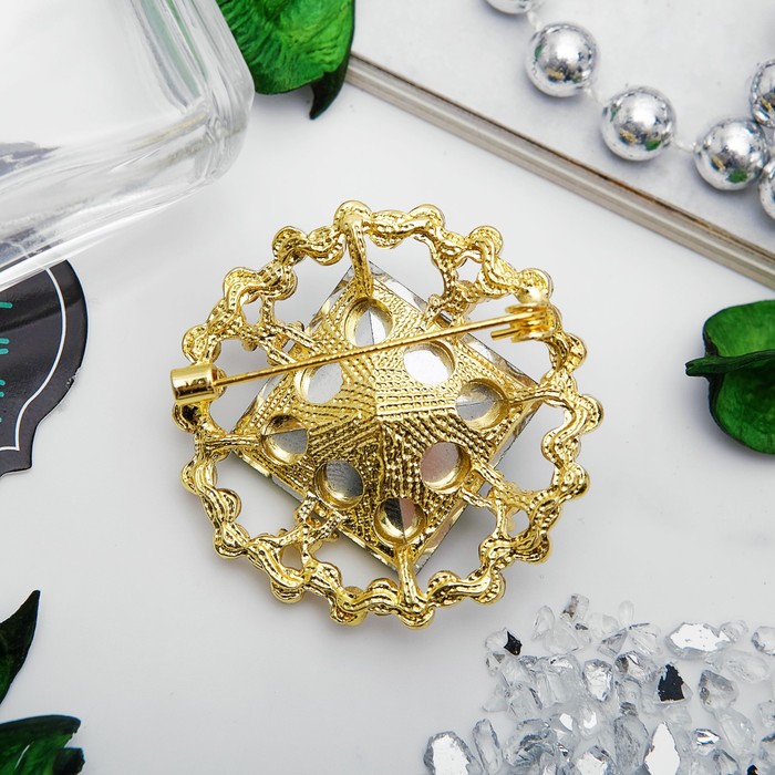 Брошь "Квадрат", цвет бело-изумрудный в золоте