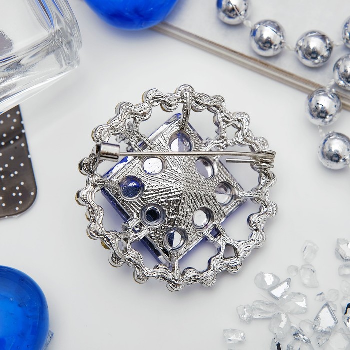 Брошь "Квадрат", цвет бело-синий в серебре