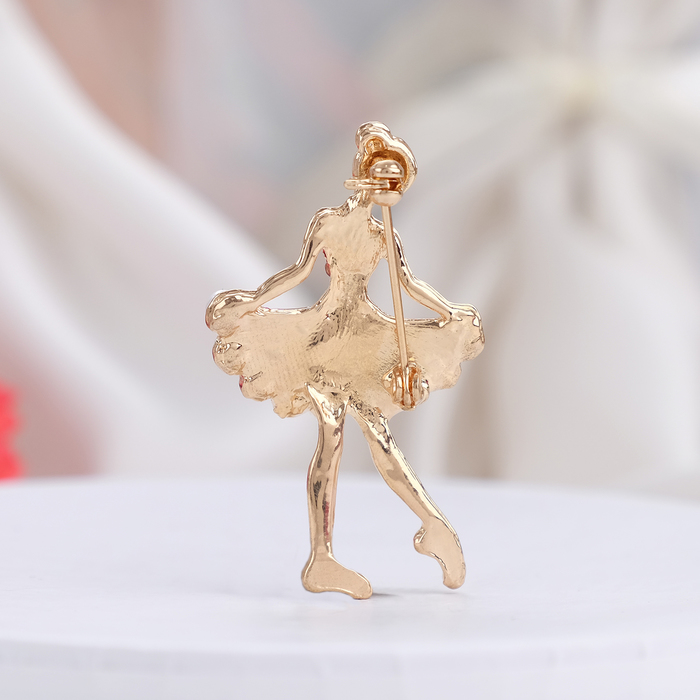 Брошь "Балеринка", цвет розово-белый в золоте
