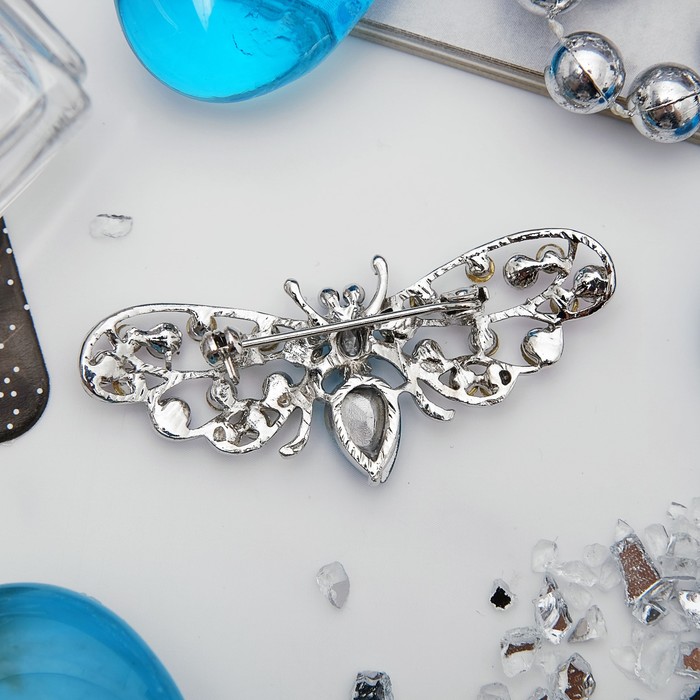 Брошь "Муха" с крупными ажурными крыльями, цветная в серебре