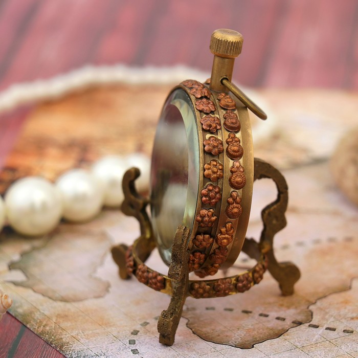 Часы латунь "Королевство" 5,5х5,5х8 см