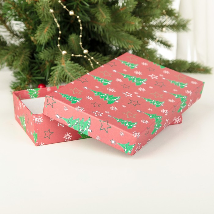 Набор коробок 5в1 "НГ 05", 35 х 25 х 6 см, 23 х 16 х 5 см - 2шт, 20 х 12 х 4 см - 2шт.,