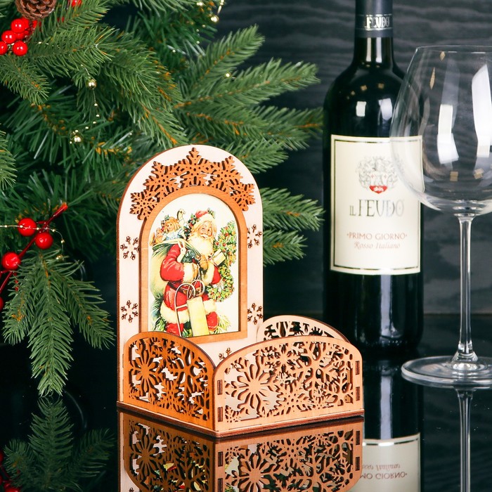 Подарочная коробка "Дед Мороз", 11,5 х 11,5 х 17 см