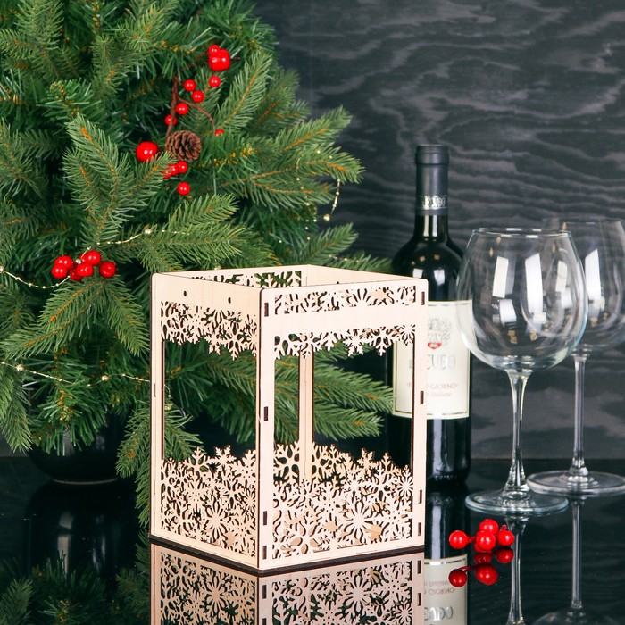 Подарочная коробка "С Новым годом!", 15 х 15 х 20,5 см