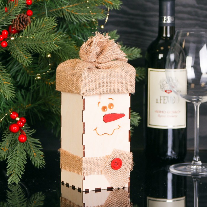 Подарочная коробка "Снеговик", 9 х 9 х 18 см