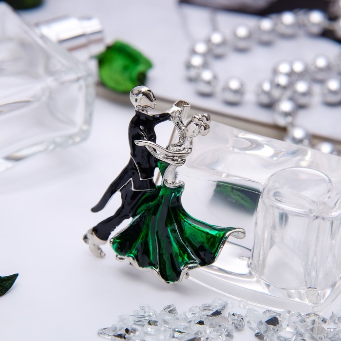 Брошь "Танго", цвет черно-зеленый в серебре