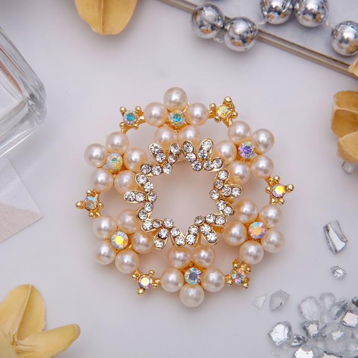 Брошь "Венок жемчужный" цветочки, цвет белый в золоте