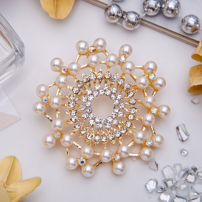 Брошь "Венок жемчужный", цвет белый в золоте