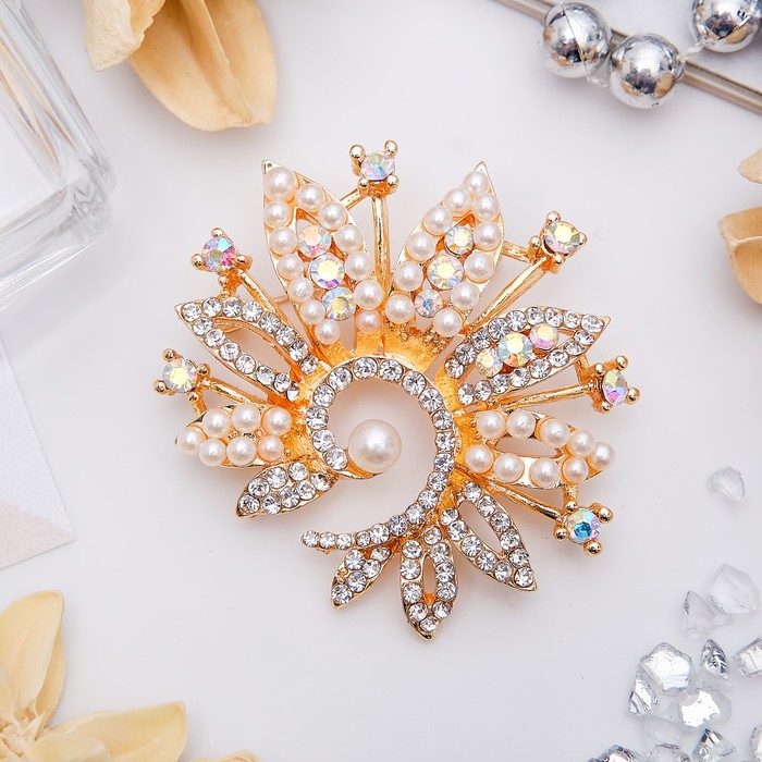 Брошь "Лепестки" жемчужные, цвет белый в золоте