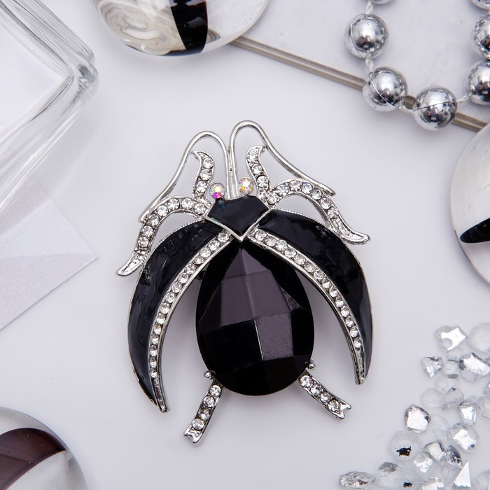Брошь "Жук" ночной, цвет черно-белый в серебре