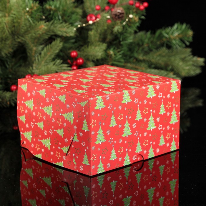 Коробка картонная на 4 капкейка "Елочки", 16 х 16 х 10 см