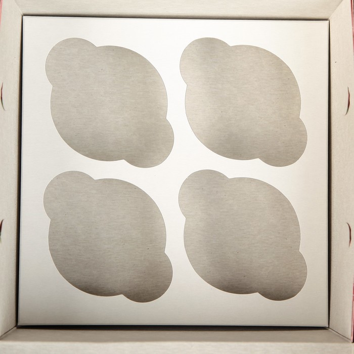 Коробка картонная на 4 капкейка "Елочки", 16 х 16 х 10 см