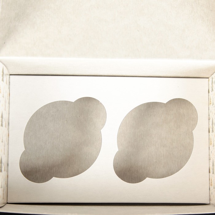 Коробка картонная на 2 капкейка "В гостях у елочек", 16 х 10 х 8 см