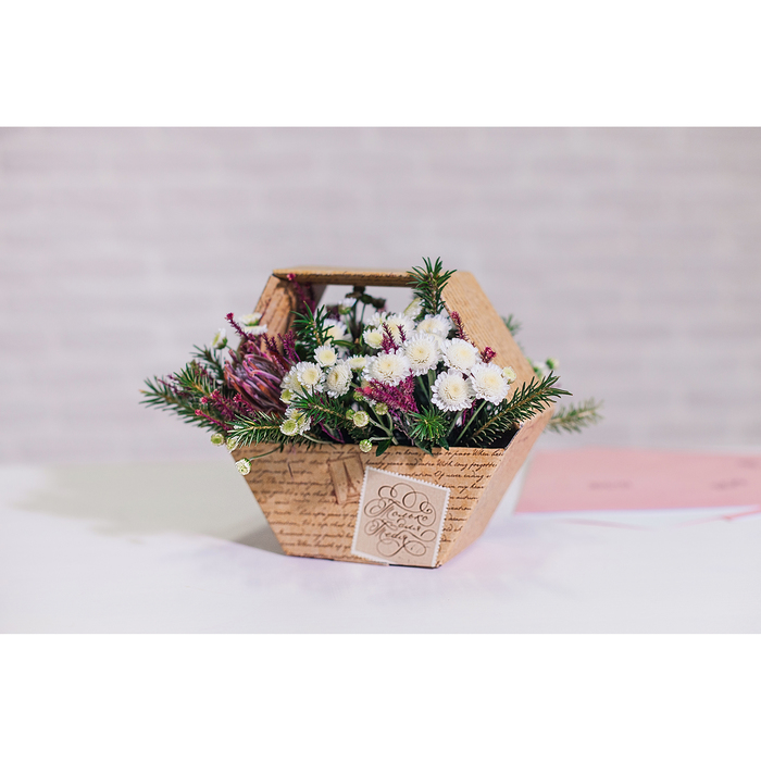 Коробка-сота для цветов «Надписи на крафте», 23 х 20 см