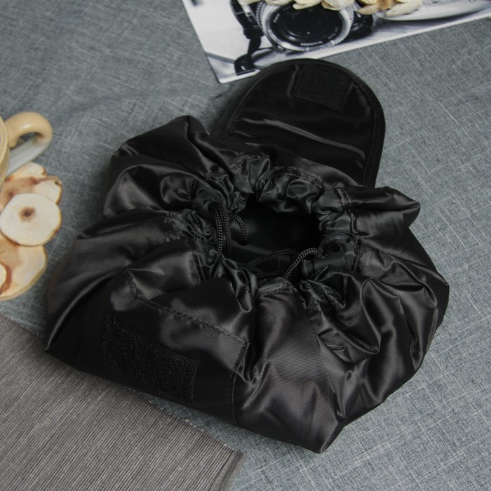 Косметичка-сумочка «Гламур», отдел на шнуре, цвет чёрный