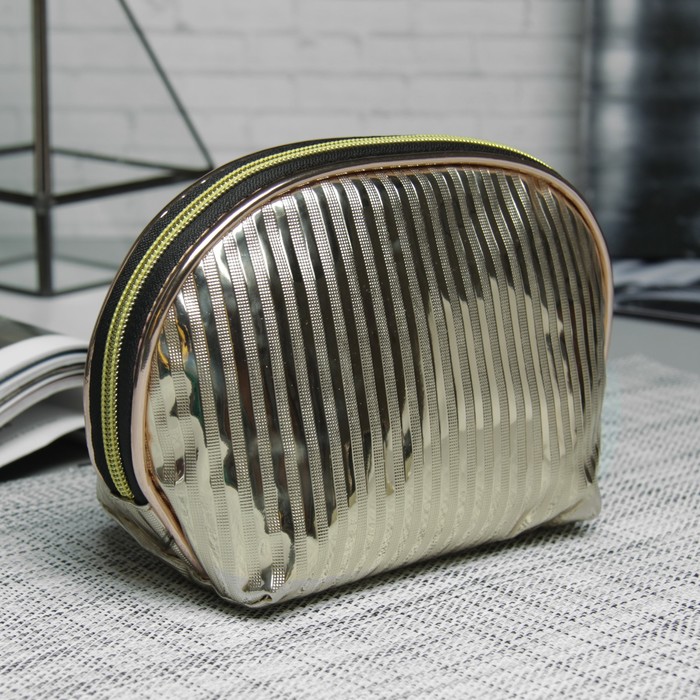 Косметичка-сумочка «Полоски», отдел на молнии, ручка, цвет золотой