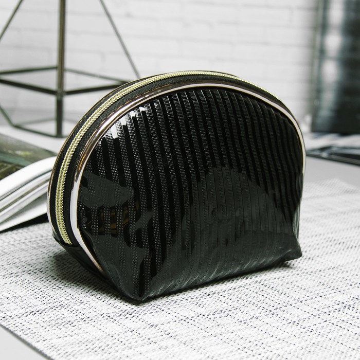 Косметичка-сумочка «Полоски», отдел на молнии, ручка, цвет чёрный