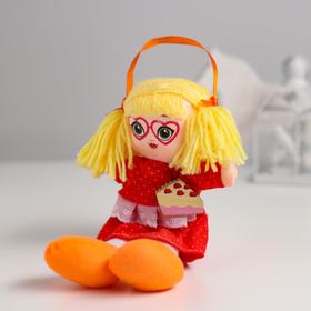 

Кукла «Саша», с брошкой, 21 см