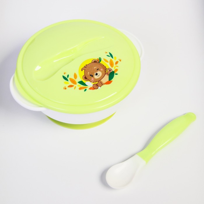 Набор детской посуды «Друзья», 3 предмета: тарелка на присоске, крышка, ложка, цвет зелёный фотографии