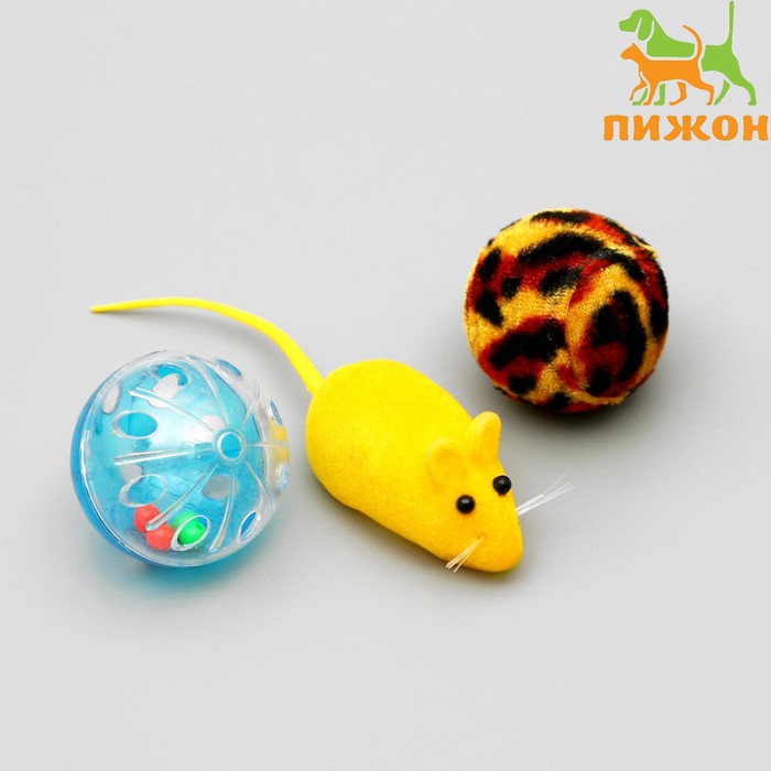 цена Набор игрушек для кошек: мышь 6 см и 2 шарика, микс цветов