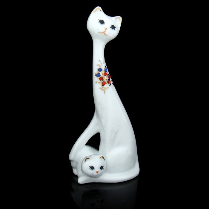 Фигурка "Кошка с котёнком" со стразами