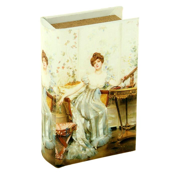 Шкатулка шёлк "Девушка в гостиной"