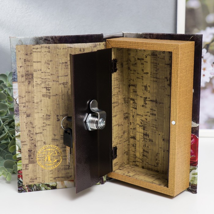 Сейф-книга "Голландские розы" обтянута шёлком