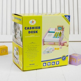 

Игровая касса, деревянная, кнопки нажимаются, 3 монеты, 10 купюр