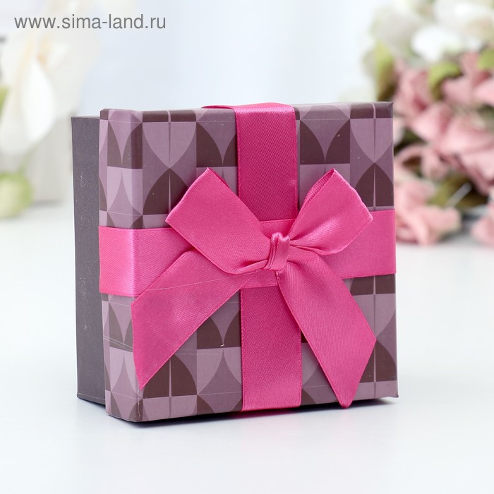 

Коробка подарочная 11 х 11 х 5,5 см
