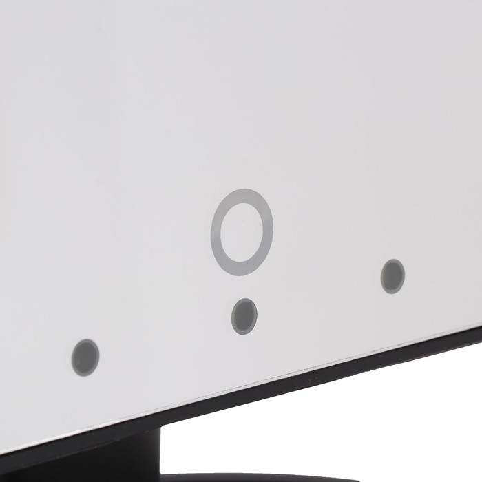 Зеркало LuazON KZ-06, подсветка, 26.5×16×12 см, 4хАА, 22 диода, сенсорная кнопка, черное