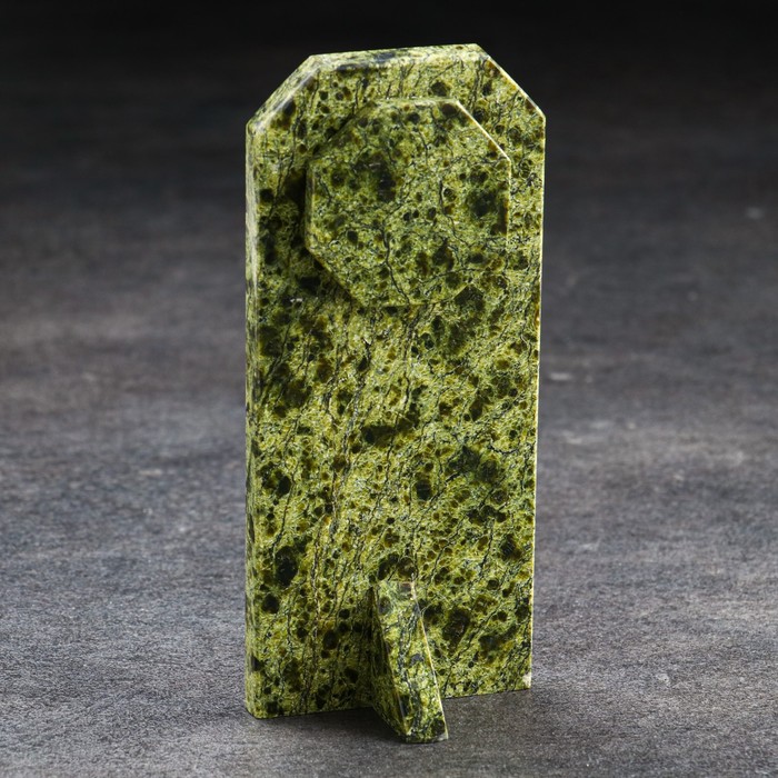 Часы из змеевика "Погон" лейтенант