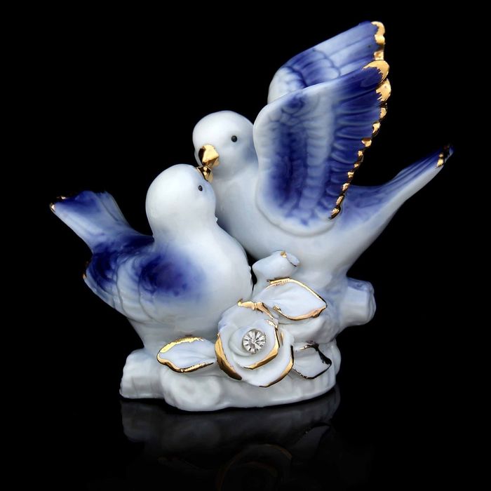 Сувенир под фарфор "Целующиеся голуби синие" стразы