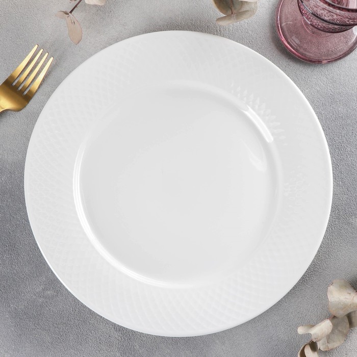 Тарелка фарфоровая обеденная Wilmax «Юлия Высоцкая», d=25,5 см, цвет белый тарелка фарфоровая десертная wilmax юлия высоцкая d 20 см цвет белый