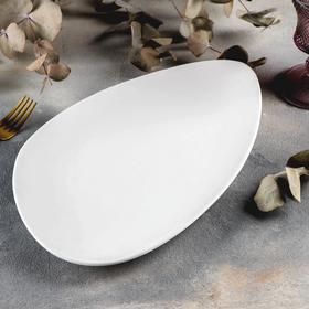 

Блюдо треугольное, 33,5×20,5 см