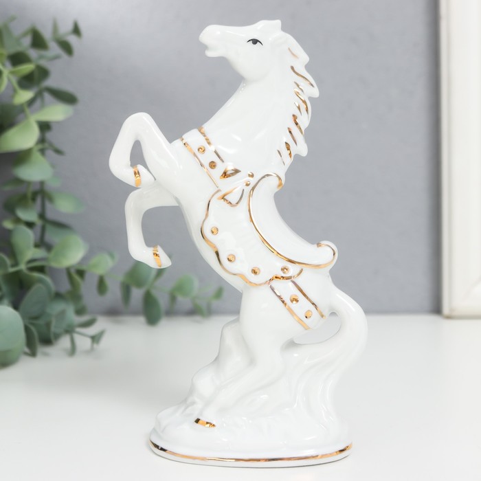 Сувенир керамика Конь на дыбах белый с золотом, 16х9х4,8 см
