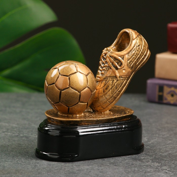 Стела Футбол: золотой мяч 11х11х7 см