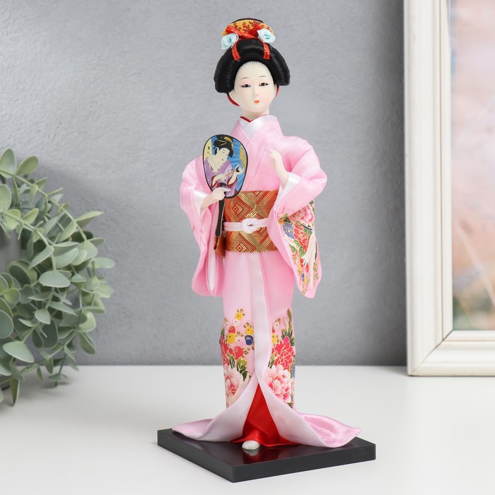 Кукла коллекционная Японка в розовом кимоно с опахало 25х9,5х9,5 см