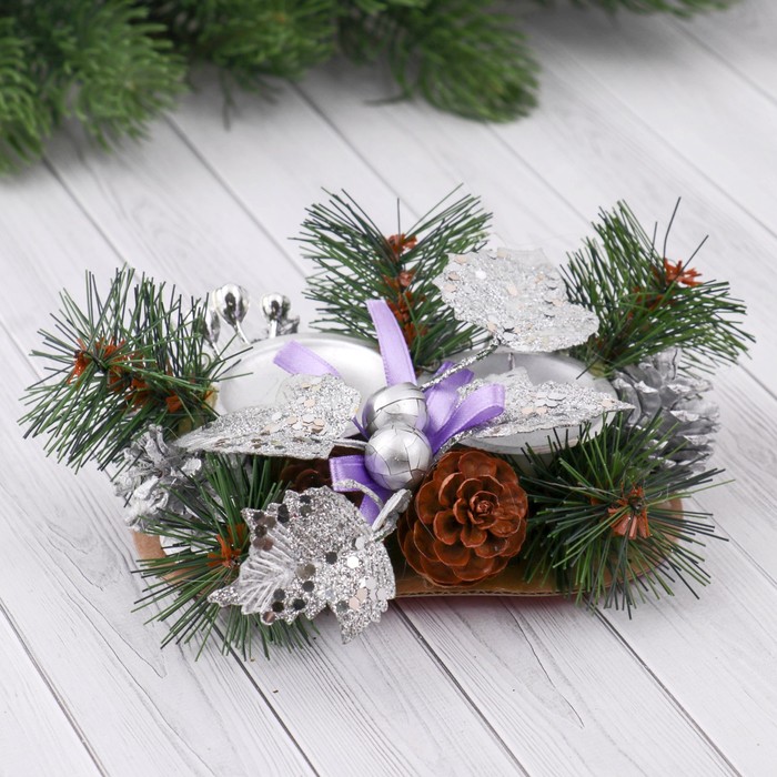 Подсвечник на две свечи "Еловая ветка"