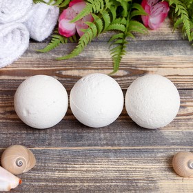 

Набор "Добропаровъ" из 3 бурлящих шариков (ваниль, персик, миндаль) с наполнителем в коробке