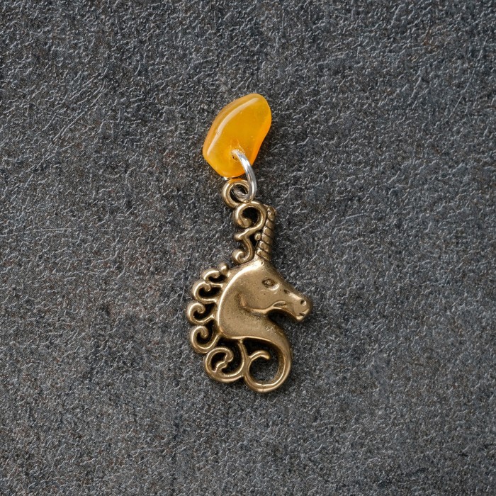 Брелок-талисман "Единорог", натуральный янтарь