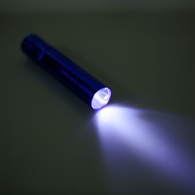 

Фонарь ручной "Прожектор", с выемкой на корпусе, 1 LED, 1 АА, микс, 9.5х2 см