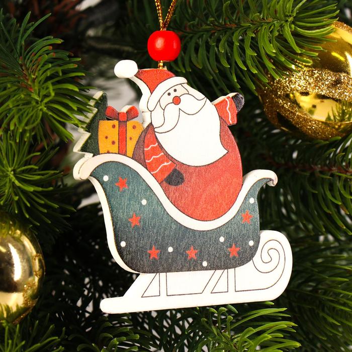 цена Подвеска новогодняя «Дед Мороз в санках»