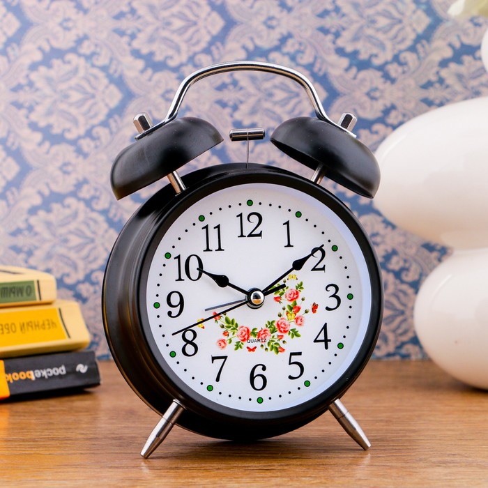 Будильник черный с подсветкой, на циферблате Jardin, 2 звоночка, стрелки светятся, микс
