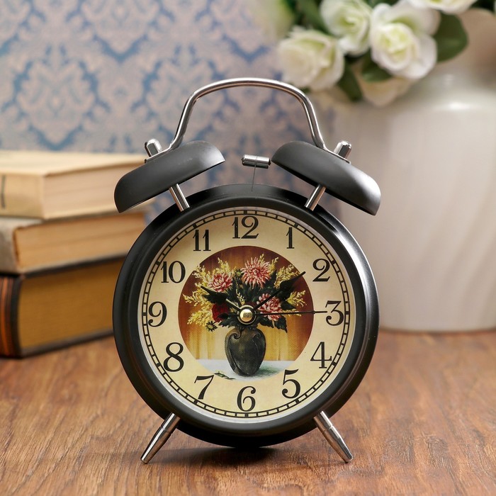 Будильник черный с подсветкой, на циферблате Jardin, 2 звоночка, стрелки светятся, микс