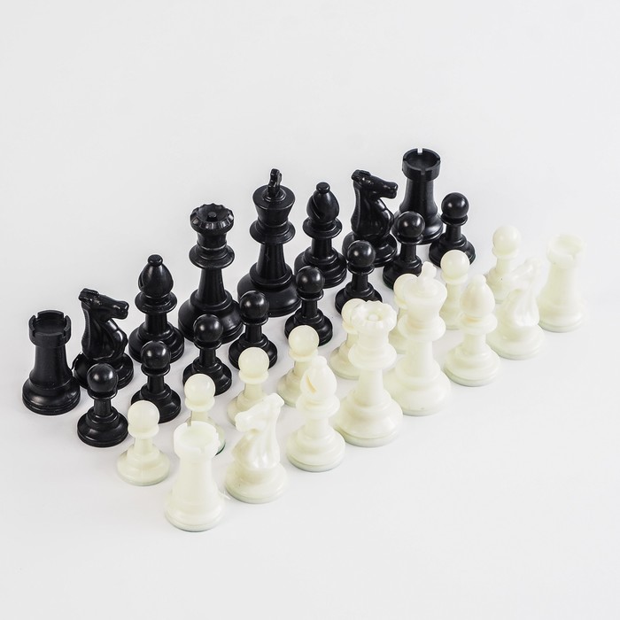 Фигуры шахматные пластиковые  (король h=7.5 см, пешка 3.5 см)